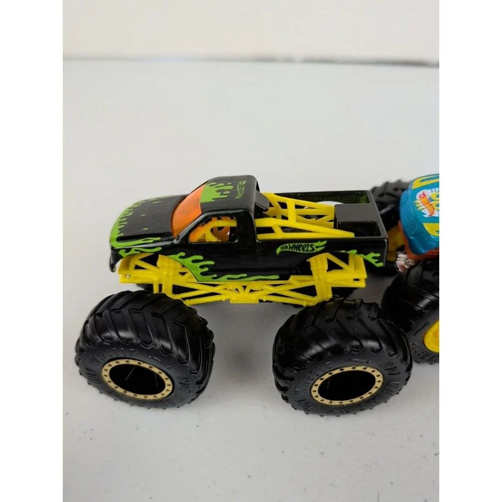 Hot Wheels Monster Trucks Color Shifters Blue Green And Black Slime Lot Of 2